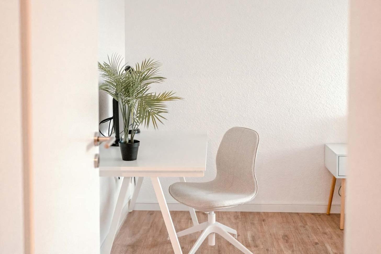 Apartment Mit Kueche, Arbeitsplatz Und Xxl Sofa Neuss Exteriör bild
